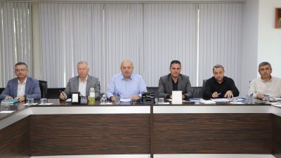 Gönen Belediye Başkanı İbrahim Palaz, belediye yönetimi ve birim müdürleriyle