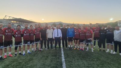 Kaymakam Turgut Gülen, Susurlukspor futbolcularıyla bir araya gelerek yeni sezon