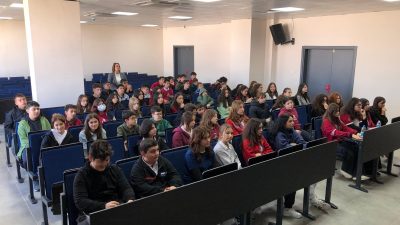 Ortaokul öğrencileri, lise ortamını yakından tanımak ve deneyim kazanmak amacıyla