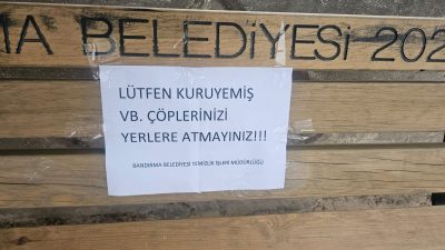 Bandırma Belediyesi Temizlik İşleri Müdürlüğü, kamu malı olan oturma banklarının