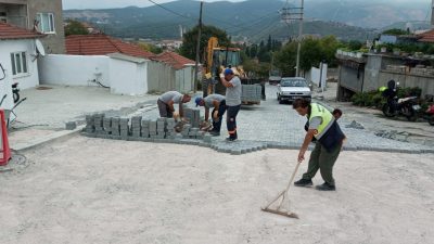 Susurluk Belediyesi ekipleri, ilçedeki altyapı ve çevre düzenleme çalışmalarını her