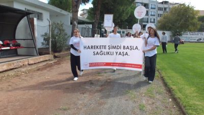 Burhaniye İlçe Sağlık Müdürlüğünün öncülüğünde “Sağlıklı Yaşam Yürüyüşü” yapıldı. 8