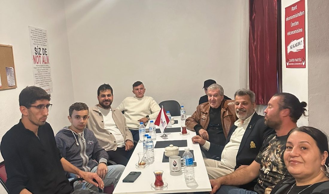 Zafer Partisi Bandırma’da proje zincirine başlıyor Balıkesir İl Başkanı Erhan Ötegen, Bandırma İlçe Başkanlığı’nda gençlerle buluşarak