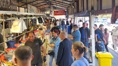 Balık sezonunun verimli geçmesiyle birlikte Bandırma Balık Hali’nde hafta sonu