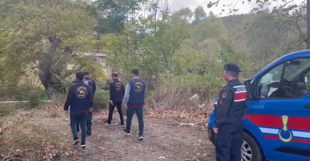 Misakça Mahallesi’ndeki 18 yıllık cinayeti JASAT aydınlattı Balıkesir İl Jandarma Komutanlığı’na bağlı JASAT timleri, 18 yıl önce