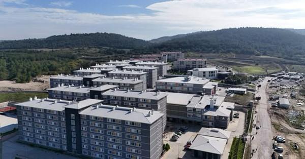 Sındırgı’da depremden etkilenen öğrenciler Balıkesir’de eğitim alacak Deprem Merkezindeki Sındırgı MYO öğrencileri ‘Güvenli Barınma ve Eğitim’ ortamı