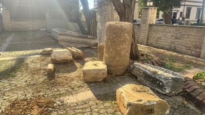 Erdek’tealtyapı çalışması sırasında bin yıllık olduğu tahmin edilen Bizans sütunları