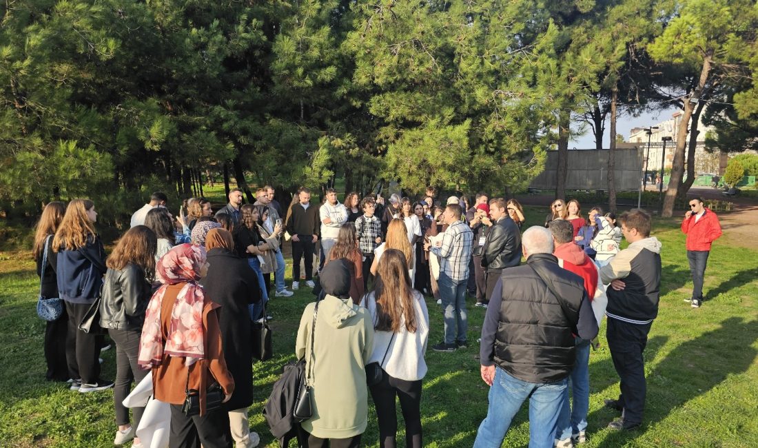 Bandırma Onyedi Eylül Üniversitesi öğrencileri, General Balcı Çamlığı’nda gerçekleştirdikleri etkinlikle