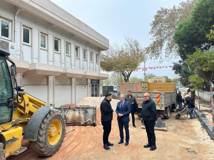 Bandırma Belediyesi’nin asfalt, parke ve park düzenlemeleri yeniden hız kazandı.