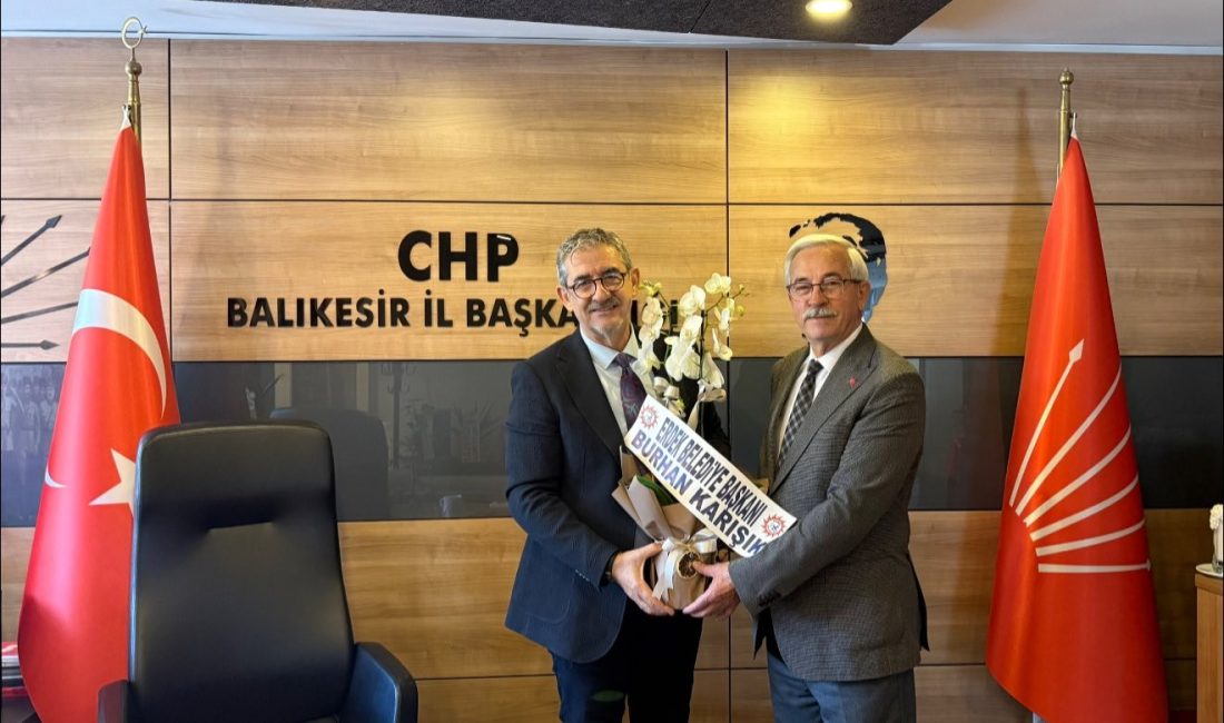 Başkan Karışık’tan CHP İl Başkanı Köybaşı’na ziyaret Erdek Belediye Başkanı Burhan Karışık, CHP Balıkesir İl Başkanlığı kongresi