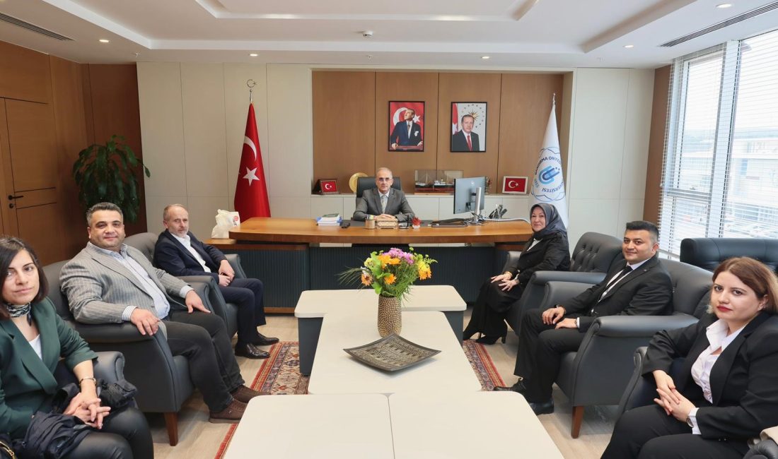 AK Parti Genel Merkez Kadın Kolları MKYK Üyesi Hülya Kamçı,