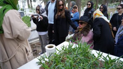 Ünlü sanatçı Banu Alkan, trafik kazasında yaşamını yitiren kardeşi Osman