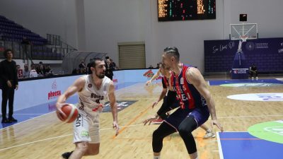 Türkiye Basketbol 1. Ligi’nde Bandırma Bordo Basketbol, sahasında oynadığı maçta