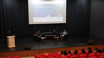 Bandırma Onyedi Eylül Üniversitesi’nde gerçekleştirilen panelde uzman akademisyenler, bağışın etik,