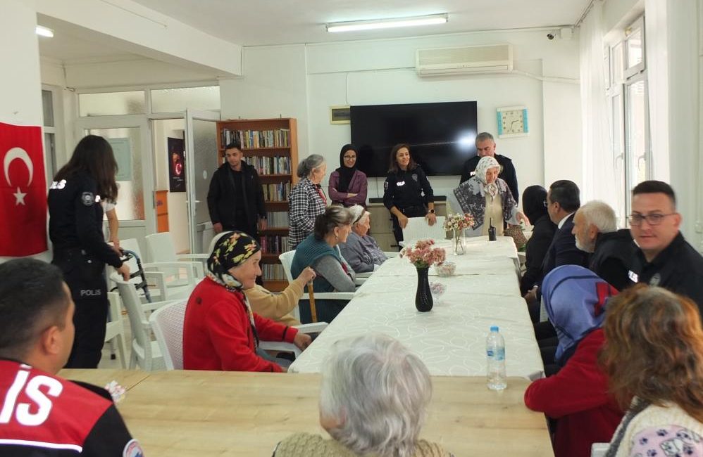 Balıkesir’in Burhaniye ilçesinde, Kaymakam Cumali Atilla ve Emniyet Müdürü Faik