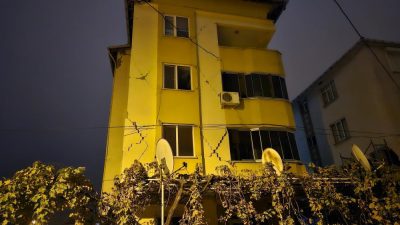 Balıkesir, sabah 05.58’de 4.5 büyüklüğündeki deprem ile sallandı. Gece ise