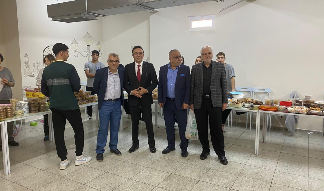 Bandırma öğrencilerinden Filistin’e destek Bandırma Fen Lisesi’nin düzenlediği yardım kermesinden elde edilen gelir Filistin’e