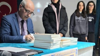 Balıkesirli öğretmen yazar Dilaver Ayyıldız 4. kitabı ‘Çocuk Şiirleri’ yayımlandı.