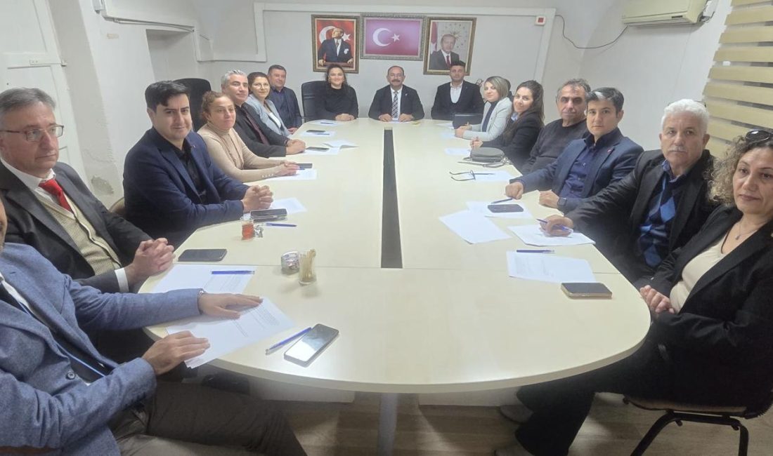 Maarif Modeli’nin uygulama süreci Erdek’te görüşüldü Türkiye Yüzyılı Maarif Modeli’nin uygulama adımları, Erdek’te düzenlenen müdürler toplantısında