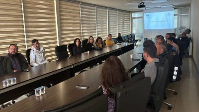 Erdek’te belediye personeli uyuşturucu ve tütün kullanımına karşı bilgilendirildi. Erdek