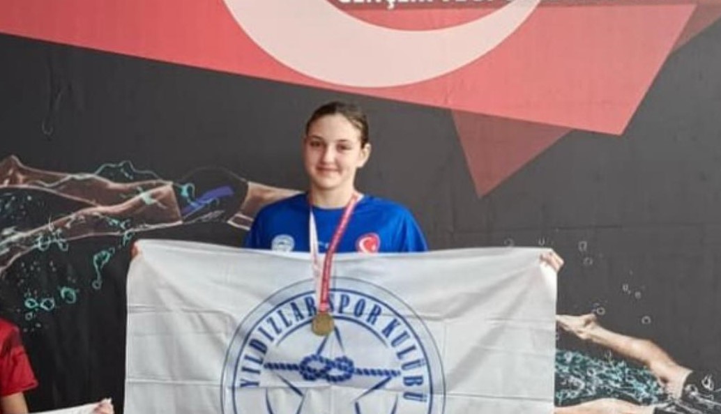 Z. Onbaşı, Balıkesir’de düzenlenen okul sporları müsabakalarında 3 kez birinci,