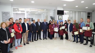 Gönen’de Esnaf ve Çıraklık Eğitim Merkezi iş birliğiyle gerçekleştirilen kursu