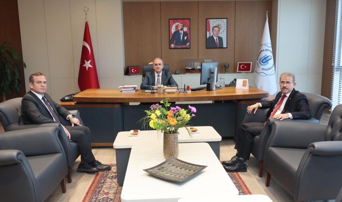Rektör Boz, Valilik yetkililerini ağırladı Balıkesir Valiliği Özel Kalem Müdürü İsmail Doğru ve Yazı İşleri