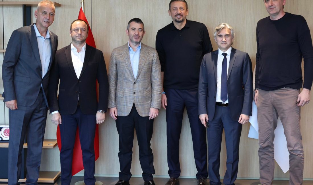 Bordo Sportif yönetiminden TBF Başkanı Hidayet Türkoğlu’na ziyaret Bordo Sportif A.Ş. Yönetim Kurulu Başkanı Onur Göçmez ile Parmos