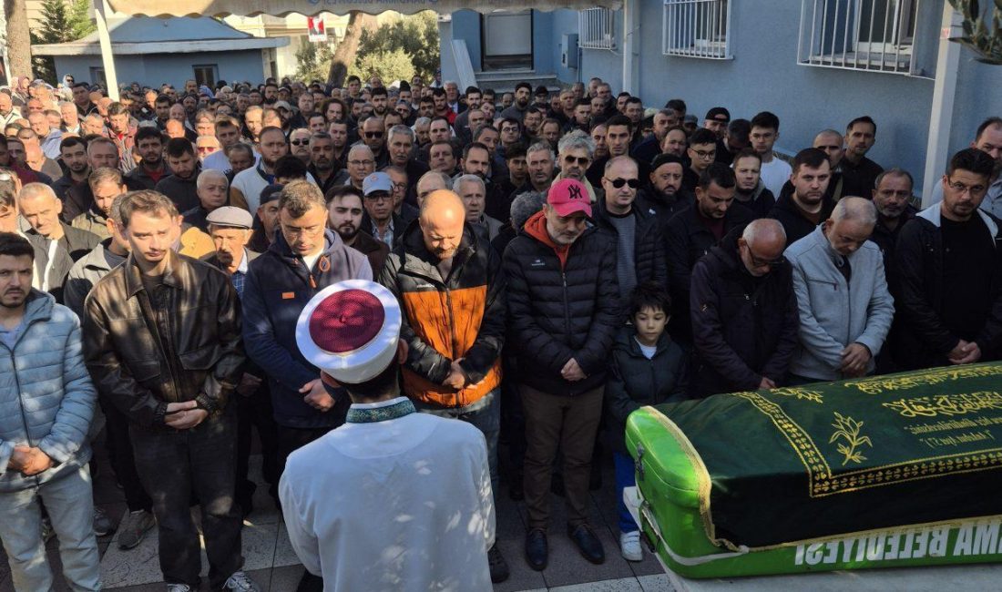 Aydın’da arkadaşlarının evinde ölü bulunan 20 yaşındaki Melisa Şengül’ün cenazesi,