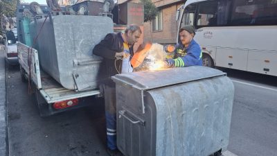 Bandırma Belediyesi yeni kurulan parke tamirat ekibi bozulma yaşanan bölgelerde
