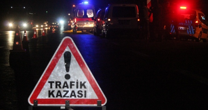 Bandırma’da aynı yönde ilerleyen 6 aracın karıştığı zincirleme trafik kazasında