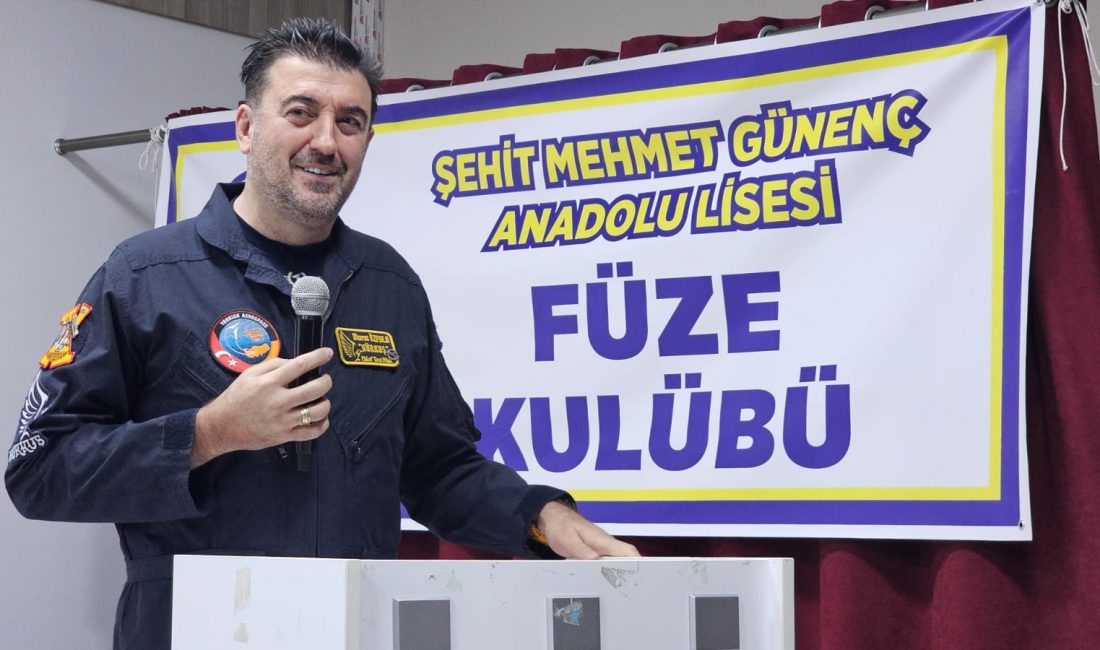Bandırma’da Havacılık Ruhu Yeniden Canlandı Ali Taylan Öztaylan Anadolu Lisesi’nde düzenlenen programda, Bandırma Füze Kulübü