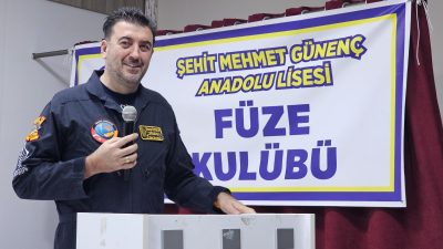 Ali Taylan Öztaylan Anadolu Lisesi’nde düzenlenen programda, Bandırma Füze Kulübü