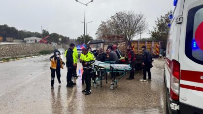 Erdek’te kamyon ile motosikletin çarpıştıği kazada 1 kişi yaralandı. Edinilen