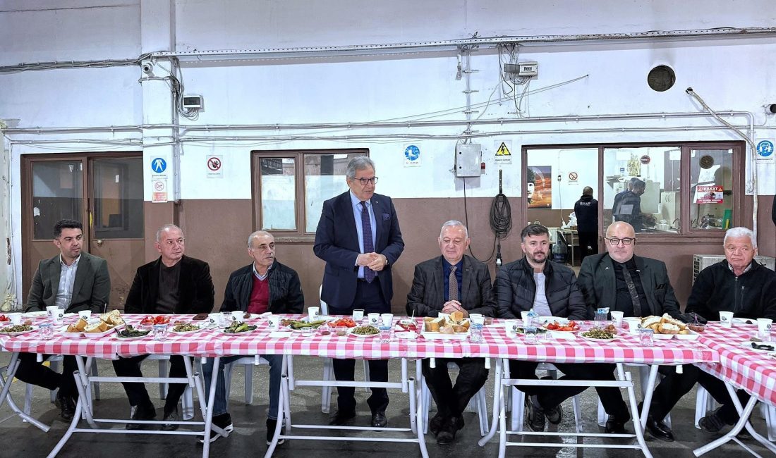 Mirza, temizlik işleri yatırımlarını ve yeni konteynerleri inceledi Bandırma Belediye Başkanı Dursun Mirza, Destek Hizmetleri ekibiyle öğle arasında