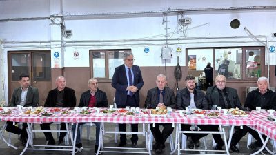 Bandırma Belediye Başkanı Dursun Mirza, Destek Hizmetleri ekibiyle öğle arasında