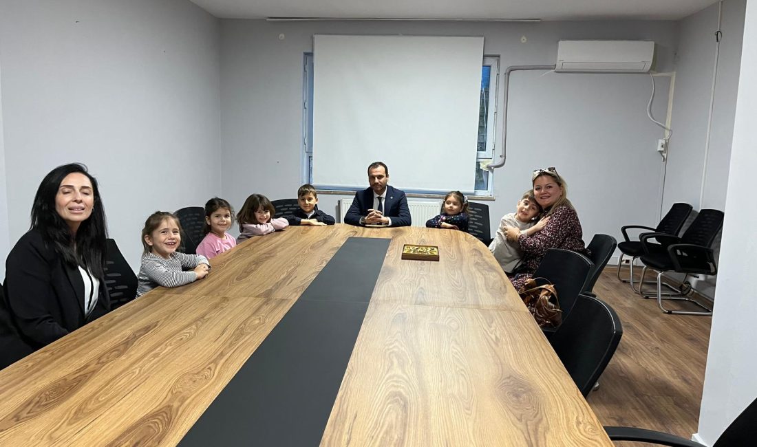 Bandırma’da öğrencilerden Milli Eğitim ziyareti Özel Çağrı Canbay Alp Anaokulu ve Özel Yonca Anaokulu öğrencileri,