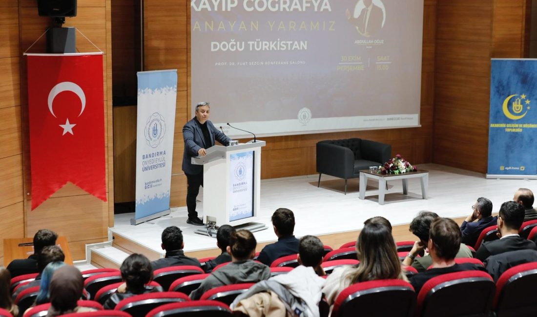 Akademik Gelişim ve Düşünce Topluluğu tarafından düzenlenen etkinlikte, Doğu Türkistan’daki
