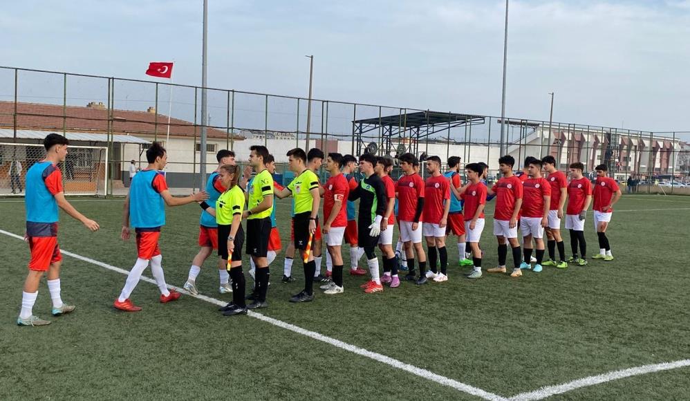 Yurtlig spor müsabakaları Balıkesir’de başladı Gençlik ve Spor Bakanlığı Kredi ve Yurtlar Genel Müdürlüğü tarafından