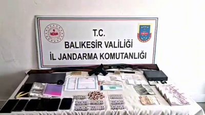 Dursunbey’de, kendilerine ait iş yerlerini paravan olarak kullanıp dolandırıcılık, yağma,
