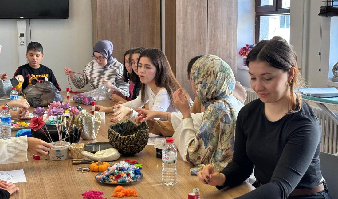 Balıkesir Büyükşehir Belediyesi’nin desteklediği BALMEK kursları, Bandırma’da özel gereksinimli bireyler,