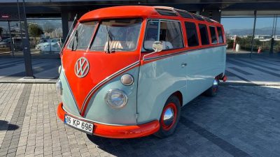 Türkiye’de tek olduğu belirtilen 1966 model 21 camlı Volkswagen Samba’yı 40