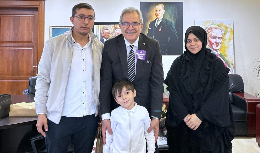 Mirza, Bandırmalılara Yunus Emre için destek çağrısında bulundu Bandırma Belediye Başkanı Dursun Mirza, DMD kas hastası Yunus Emre
