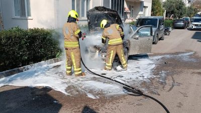 Kurtuluş Mahallesi 5029 Sokak’ta 10 AFP 082 plakalı araçta yangın