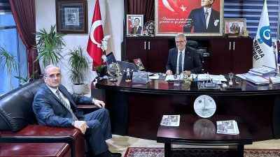 Bandırma Onyedi Eylül Üniversitesi Rektörü Prof. Dr. İsmail Boz, Bandırma