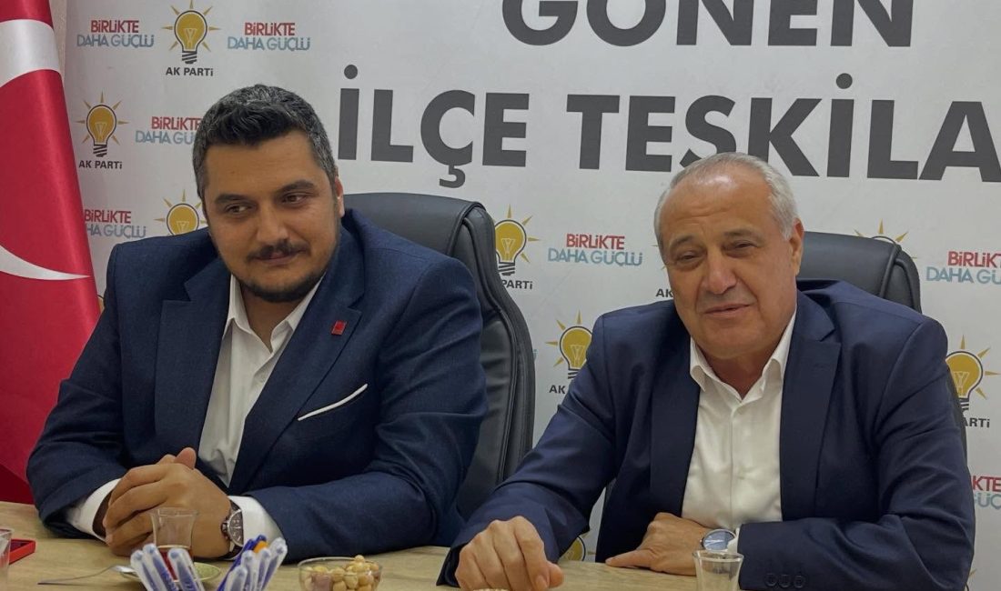 CHP ve AK Parti ilçe yönetimleri bir araya geldi CHP Gönen İlçe Başkanı Kaan Aktay ve yönetim kurulu üyeleri,