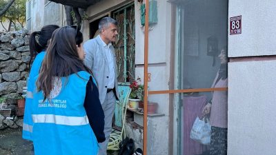 Bandırma’daki yurt öğrencileri, Dünya Komşum Günü’nde yurt yemeklerini ihtiyaç sahiplerine