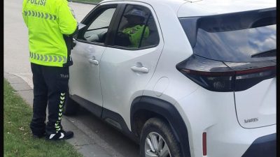 Bandırma’da polis ekipleri, Ekim ayında yaptıkları trafik kontrollerinde binlerce aracı