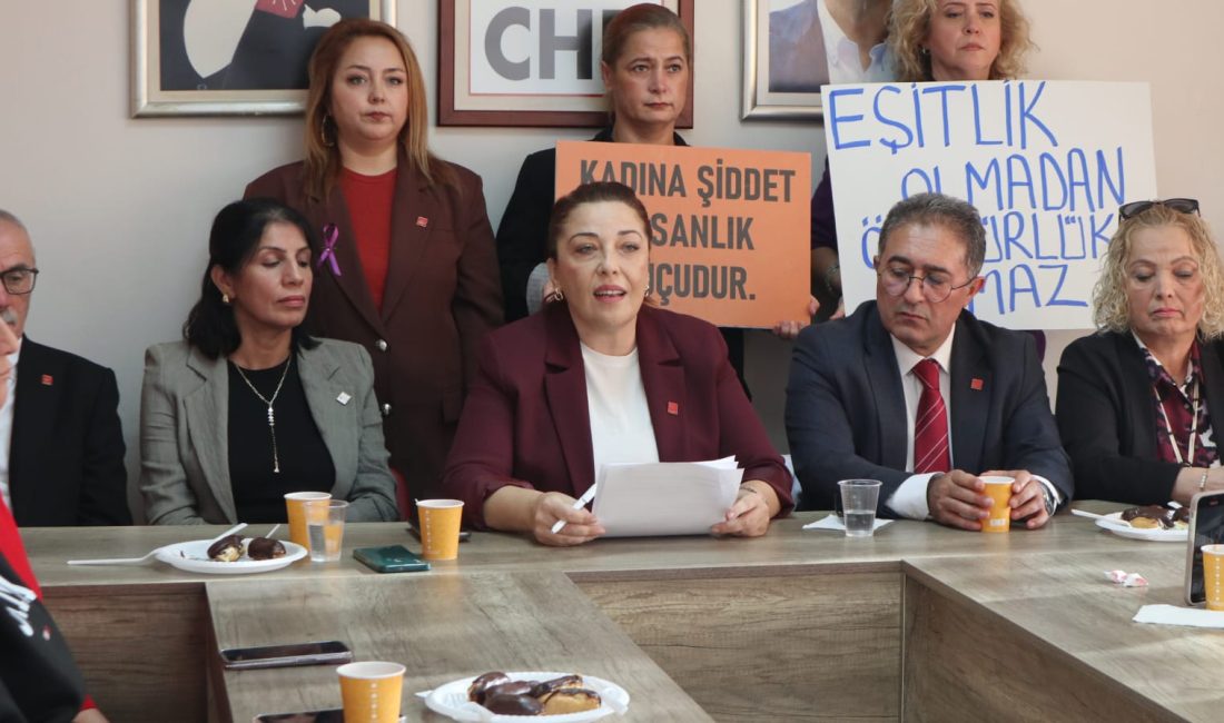 CHP Bandırma Kadın Kolları: “Kadınlar susmuyor, kadınlar kazanacak” CHP Bandırma İlçe Kadın Kolları, 25 Kasım Kadına Yönelik Şiddete