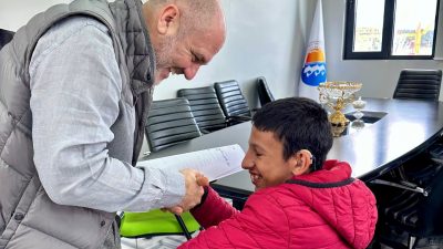 Marmara Adalar Belediye Başkanı Aydın Dinçer’i ziyaret eden özel gereksinimli